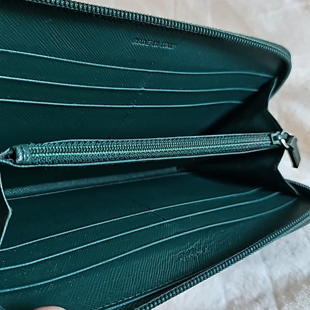 PRADA WALLET - Picture 3 of 15